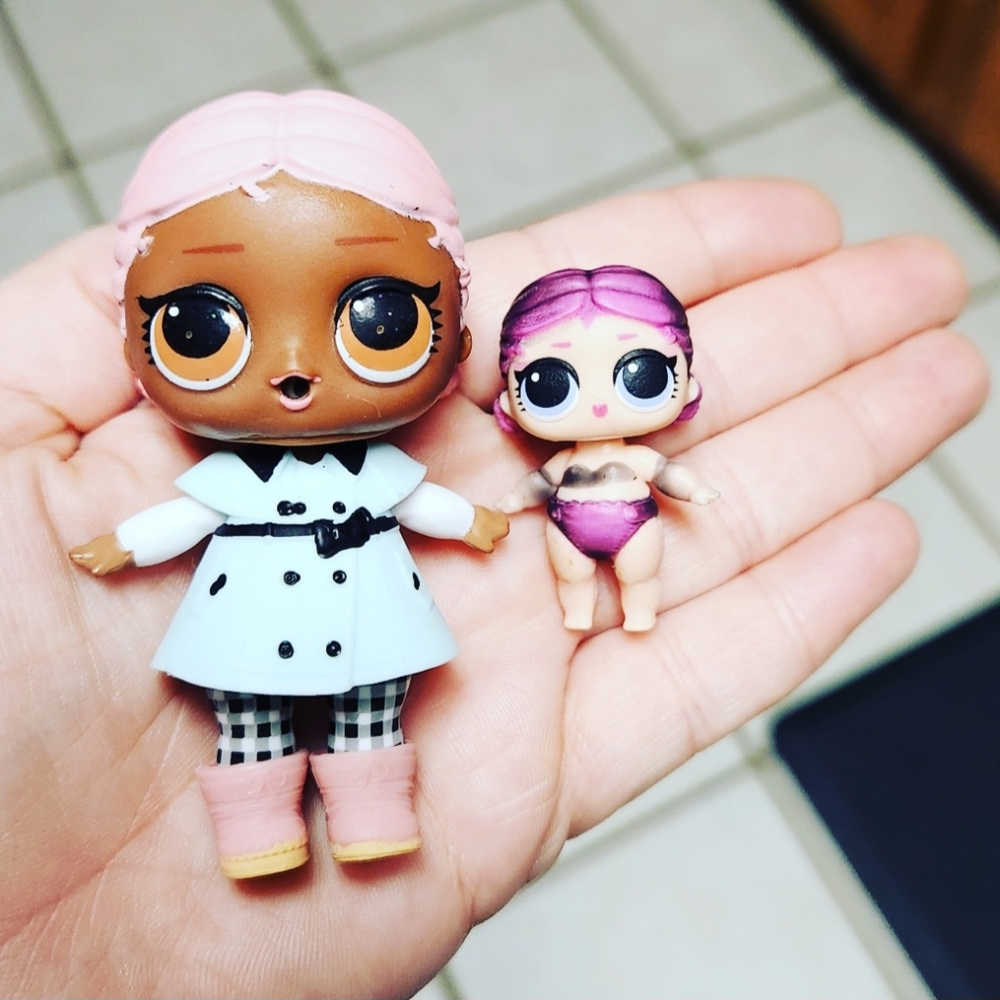 LOL Surprise Dolls Under Wraps Series Big City B.B. & Lil Sis